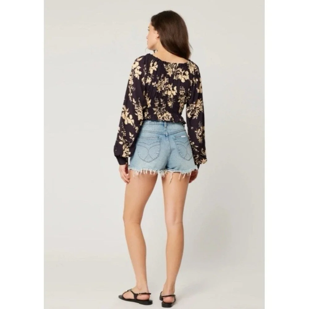 Rolla's Size 32 Dusters High Rise Slim Distressed Denim Jean‎ Shorts Light Wash